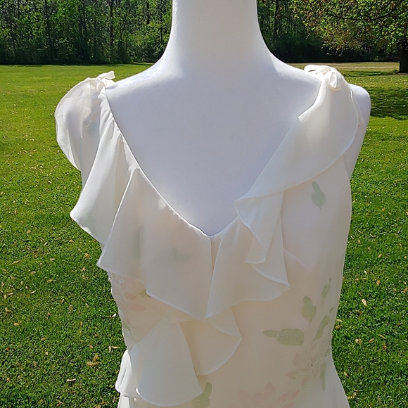 Formal Dress by St. Patrick - Picture 13 of 14